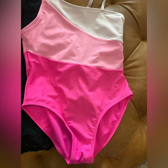 Bundle of swimsuit plus coverup. - Picture 2 of 8